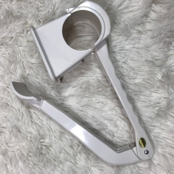 Vintage Cooking Club of America Handheld Multi Grater Turn Handle Device - Picture 3 of 9